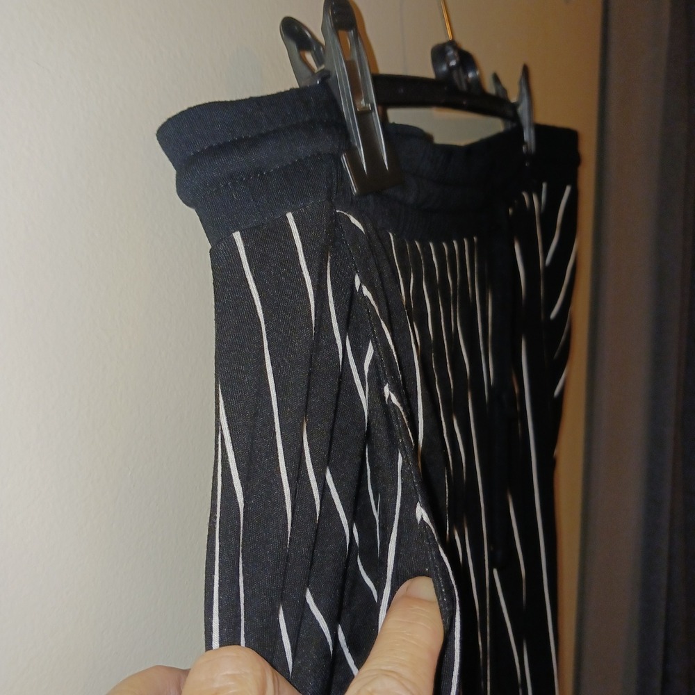 Lascana Black White Striped Comfy Jogger Beach lounge casual pants10 - Picture 4 of 8